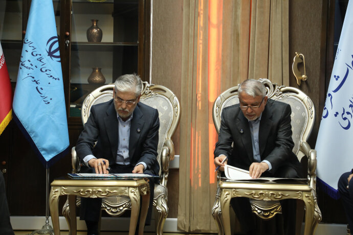 تفاهمنامه وزارت علوم و میراث فرهنگی برای ارتقای هویت ملی