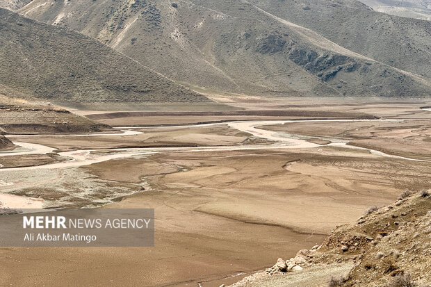 موجودی آب سدهای تهران در وضعیت قرمز موجودی آب سدهای تهران در وضعیت قرمز