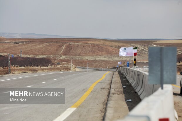 آزادراه کنارگذر غربی قم با مشارکت دولت امسال به بهرهبرداری میرسد