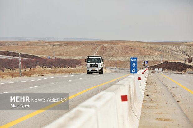 قطعه دوم آزادراه شمالی اراک درحال اجرا است