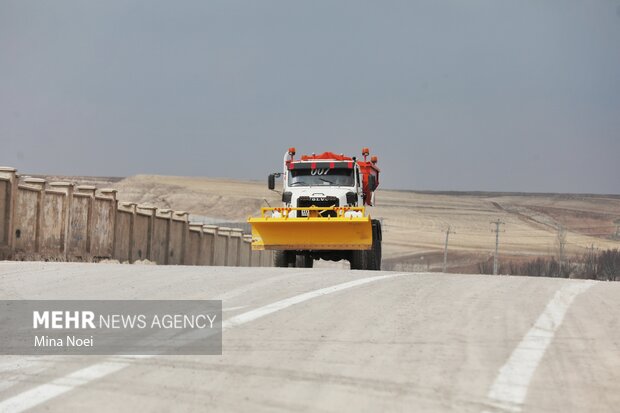 قفل آزادراه تنکابن - قزوین در کوه های الموت