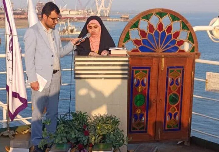 محفل قرآنی «سفینة النجاة» در بوشهر برگزار شد محفل قرآنی «سفینة النجاة» در بوشهر برگزار شد