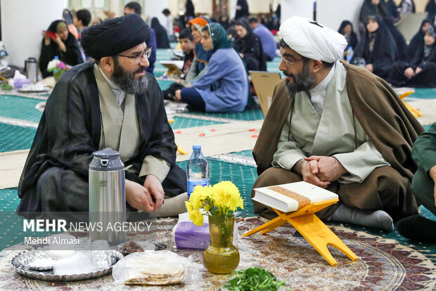 زندگی با آیه ها در مصلی زنجان