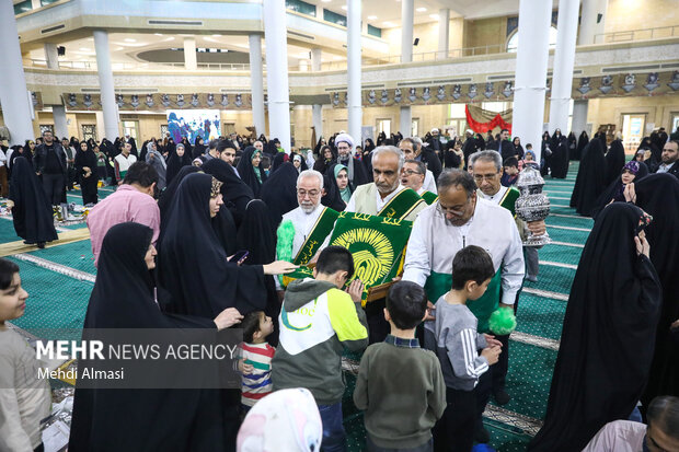 زندگی با آیه ها در مصلی زنجان