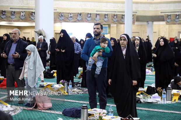 زندگی با آیه ها در مصلی زنجان