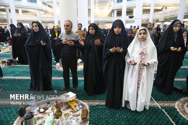 زندگی با آیه ها در مصلی زنجان