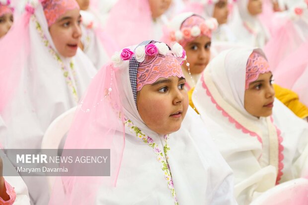 جشن «روزه اولیها» در بجنورد جشن «روزه اولیها» در بجنورد