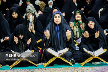 برگزاری پویش سراسری «تلاوت نور» در حرم مطهر امام رضا(ع)