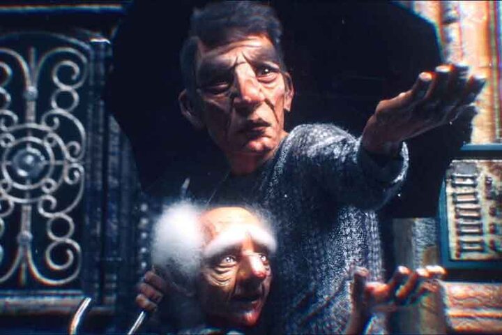 فرنوش عابدی با «وزن مقدس» به سوئیس میرود