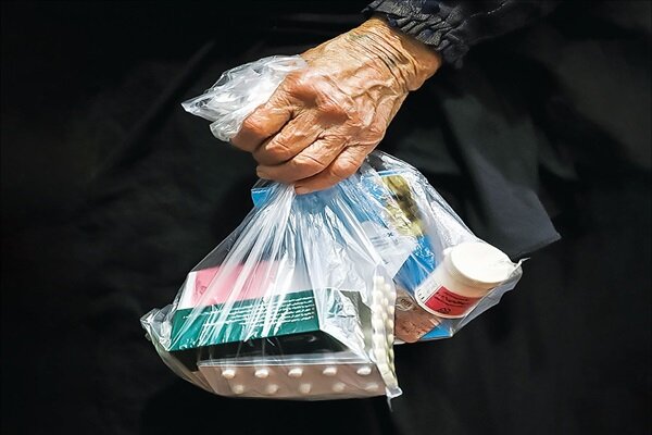 لزوم سرمایهگذاری برای تبدیل ایران به قطب تولید داروهای مقرون به صرفه