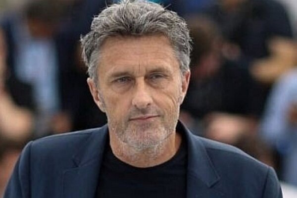 پاوو پاولیکوفسکی «سرزمین پدری» را میسازد