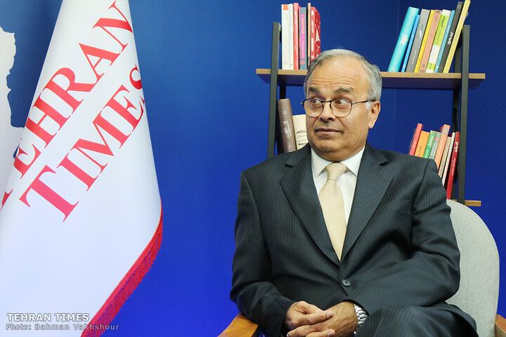 Tehran Times hosts ECO Secretary-General