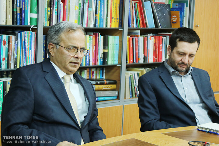 Tehran Times hosts ECO Secretary-General