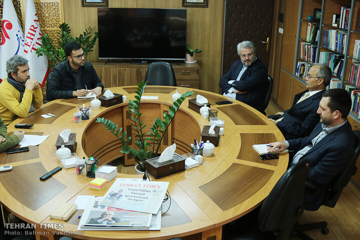 Tehran Times hosts ECO Secretary-General