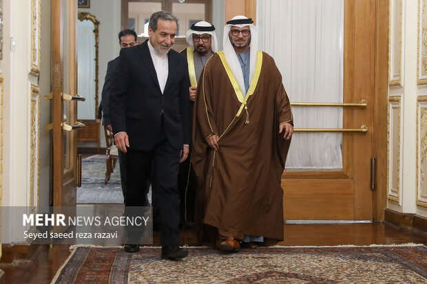 BAE'li yetkili Trump'ın mektubu için Tahran'a geldi BAE'li yetkili Trump'ın mektubu için Tahran'a geldi