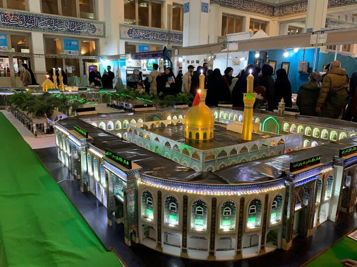 ماکت بینالحرمین در ابعاد یکده هزارم در نمایشگاه قرآن