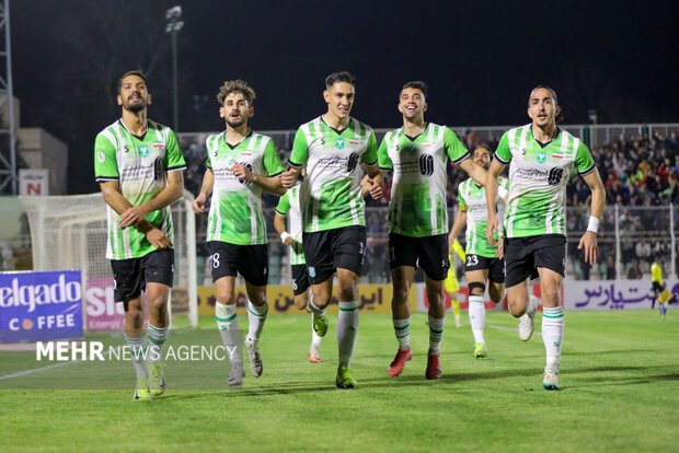 توقف سپاهان و برد شمس آذر و خیبر؛ نساجی دو مدعی قهرمانی را خوشحال کرد توقف سپاهان و برد شمس آذر و خیبر؛ نساجی دو مدعی قهرمانی را خوشحال کرد