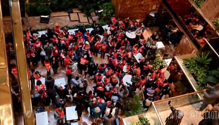 یورش یهودیان ضد جنگ به برج ترامپ و دستگیری ۹۸ نفر+فیلم