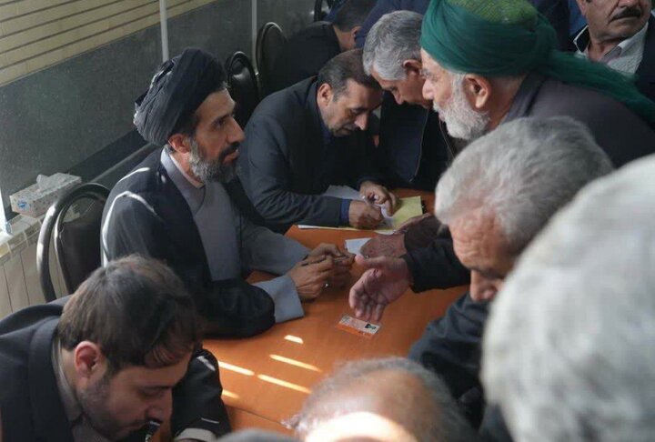 مسئولان قضایی کردستان به مطالبات ۱۵۰ شهروند در مسجد قبا پاسخ دادند