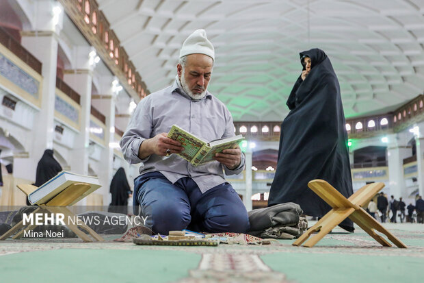 برگزاری محفل انس با قرآن و جشن میلاد امام حسن مجتبی(ع)در حسینیه ثقلین