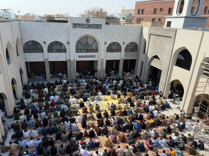 رمضان در پاکستان؛ از آذینبندی خیابانها تا اطعام روزهداران نیازمند