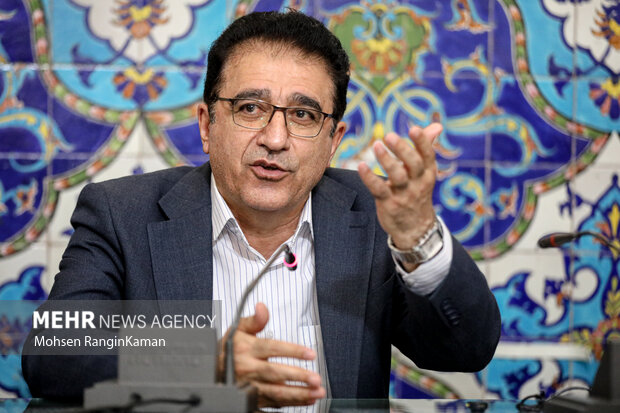 رونمایی از پوستر سیزدهمین جشنواره بینالمللی مد و لباس فجر 6