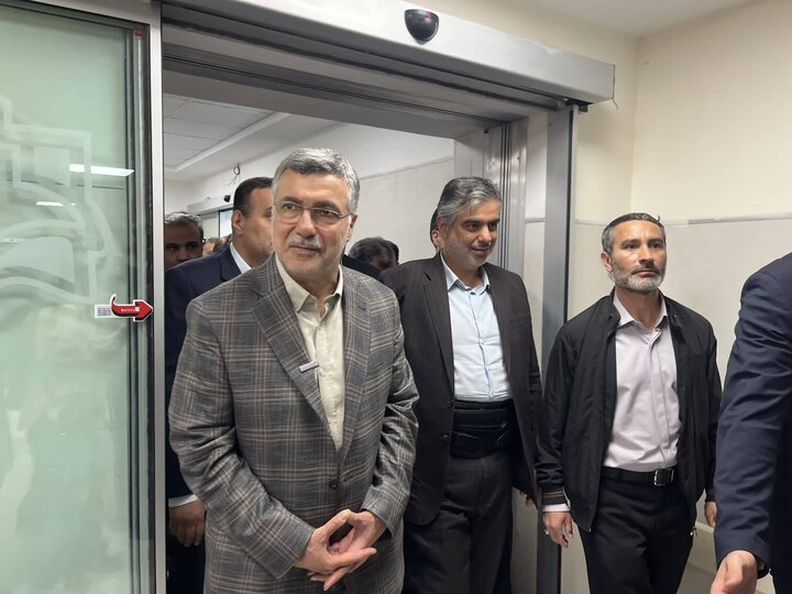 بیمارستان ولیعصر( عج) اراک به بهره برداری رسید