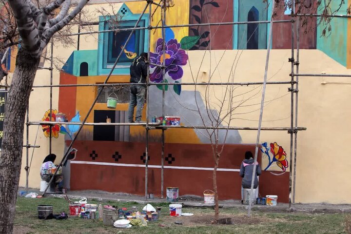 مشهد؛ دیوارهایی که آواز بهار سر میدهند مشهد؛ دیوارهایی که آواز بهار سر میدهند