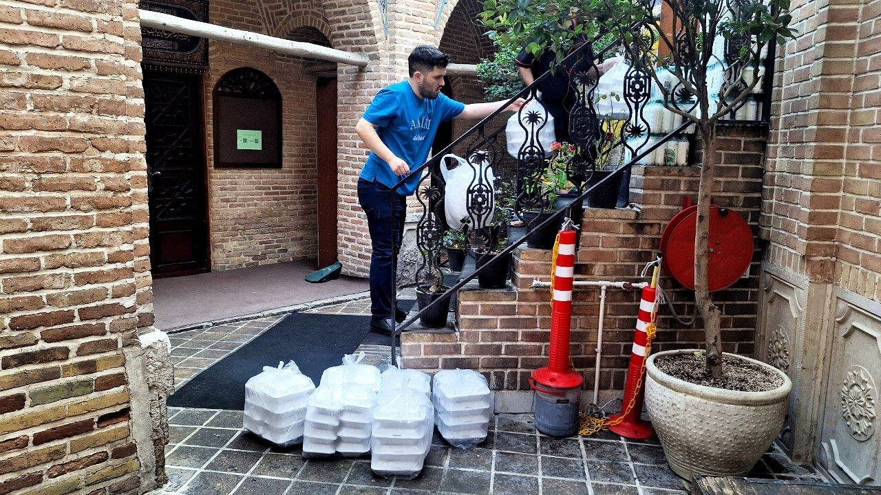 آشپزخانهای که گرهها را باز میکند! آشپزخانهای که گرهها را باز میکند!