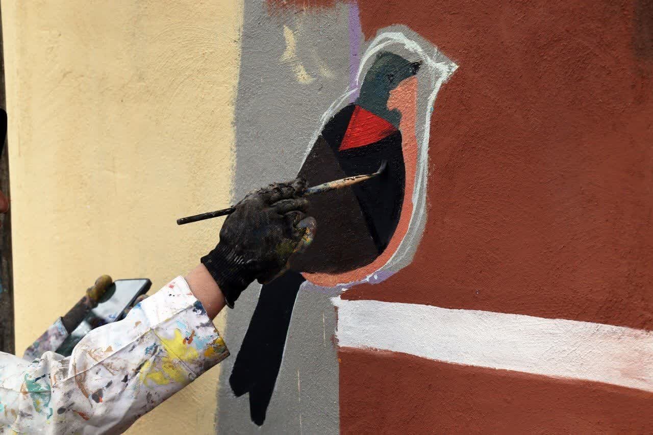 مشهد؛ دیوارهایی که آواز بهار سر میدهند مشهد؛ دیوارهایی که آواز بهار سر میدهند