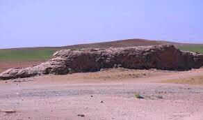 قروه سرزمین شگفتیها؛ از چشمههای شفابخش تا اژدهای سنگی