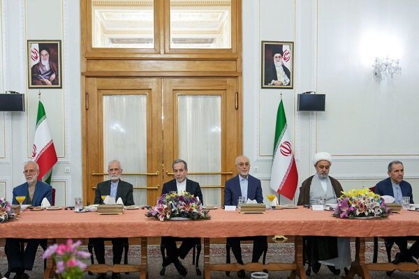 عراقچی: تجاوز نظامی آمریکا به یمن و کشتار کودکان را محکوم میکنیم عراقچی: تجاوز نظامی آمریکا به یمن و کشتار کودکان را محکوم میکنیم