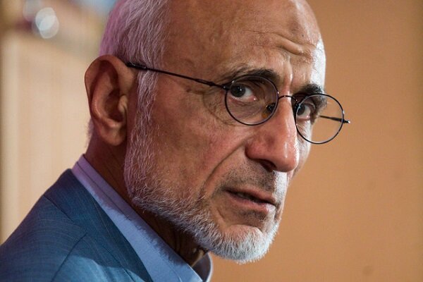 شایستهسالاری راه برونرفت از بحرانهای اقتصادی و اجتماعی است