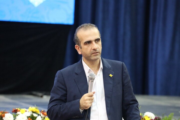 رسانهها برای برون رفت از چالشهای اقتصادی راهکار ارائه دهند