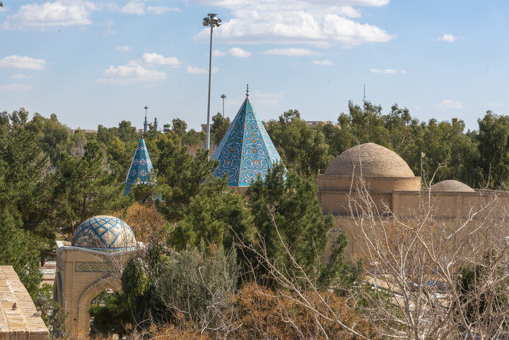 گورستانی که بهار در آن آغاز زندگی است 2