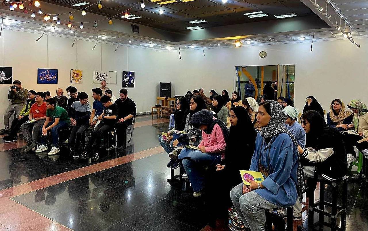 نوشتن داستان مذهبی بسیار دشوارتر از سایر آثار است 2
