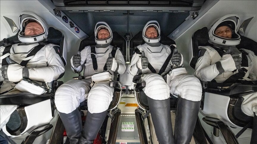 SpaceX capsule carrying NASA astronauts returns to Earth