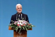 مؤمنی: باید فرش قرمز برای سرمایه‌گذار پهن کرد