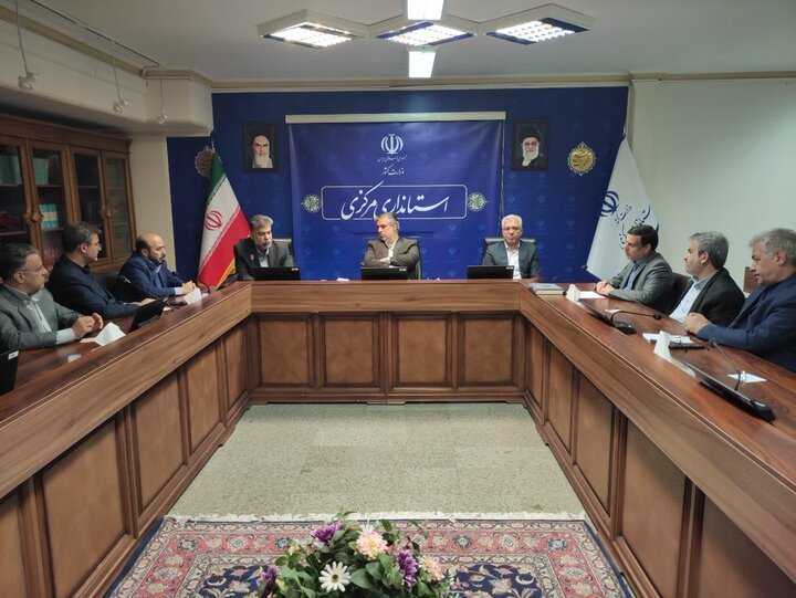ایجاد نیروگاههای خورشیدی ۲۰۰۰ مگاواتی در کشور مورد توجه ویژه است