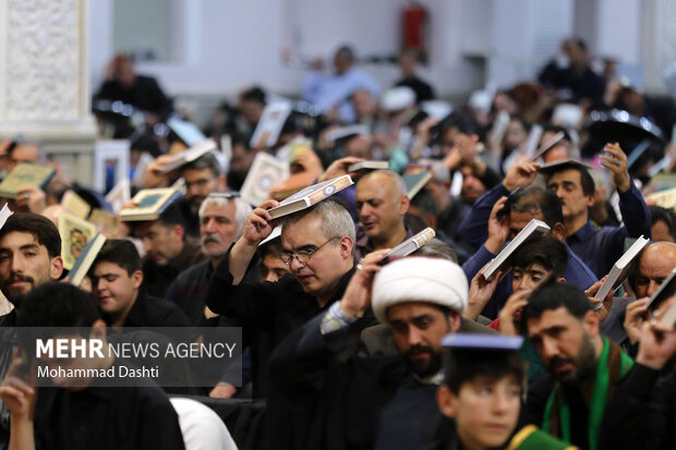 مراسم احیای شب نوزدهم ماه رمضان در مصلی اردبیل