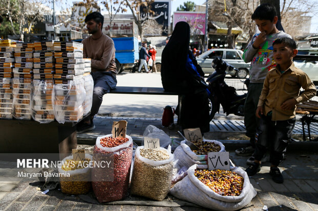 رونق بازار آجیل عید در بجنورد