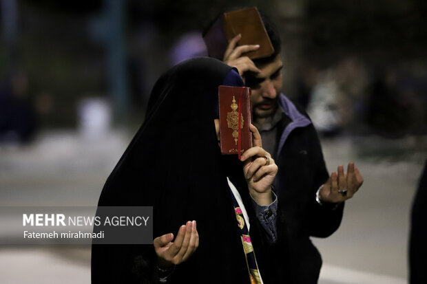 مراسم احیای شب نوزدهم ماه مبارک رمضان در مسجد دانشگاه تهران