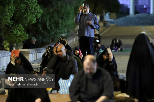 مراسم احیای شب نوزدهم ماه مبارک رمضان در مسجد دانشگاه تهران