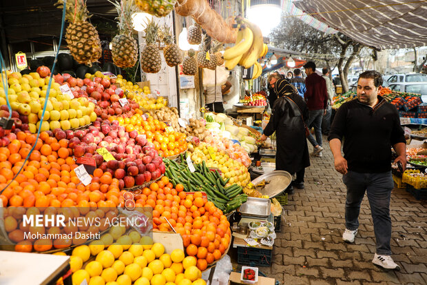 بازار میوه اردبیل در آستانه نوروز ۱۴۰۴