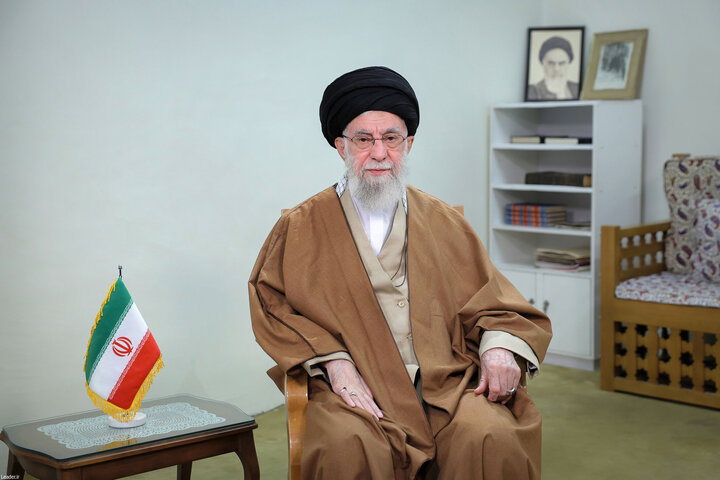پیام نوروزی رهبر انقلاب؛ سال ۱۴۰۴، سال «سرمایه گذاری برای تولید» پیام نوروزی رهبر انقلاب؛ سال ۱۴۰۴، سال «سرمایه گذاری برای تولید»