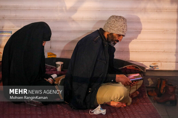 شب وصل آسمان و زمین؛ سمنانیها بر بال قدر نورانی شدند شب وصل آسمان و زمین؛ سمنانیها بر بال قدر نورانی شدند