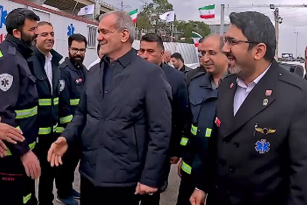 بازدید سرزده رئیسجمهور از ایستگاه سلامت نوروزی اورژانس تهران