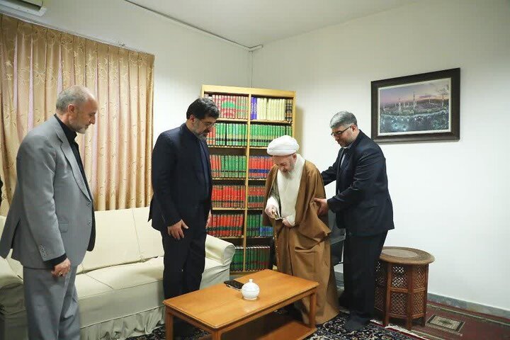 دیدار نوروزی استاندار قم با مراجع و علمای حوزه علمیه