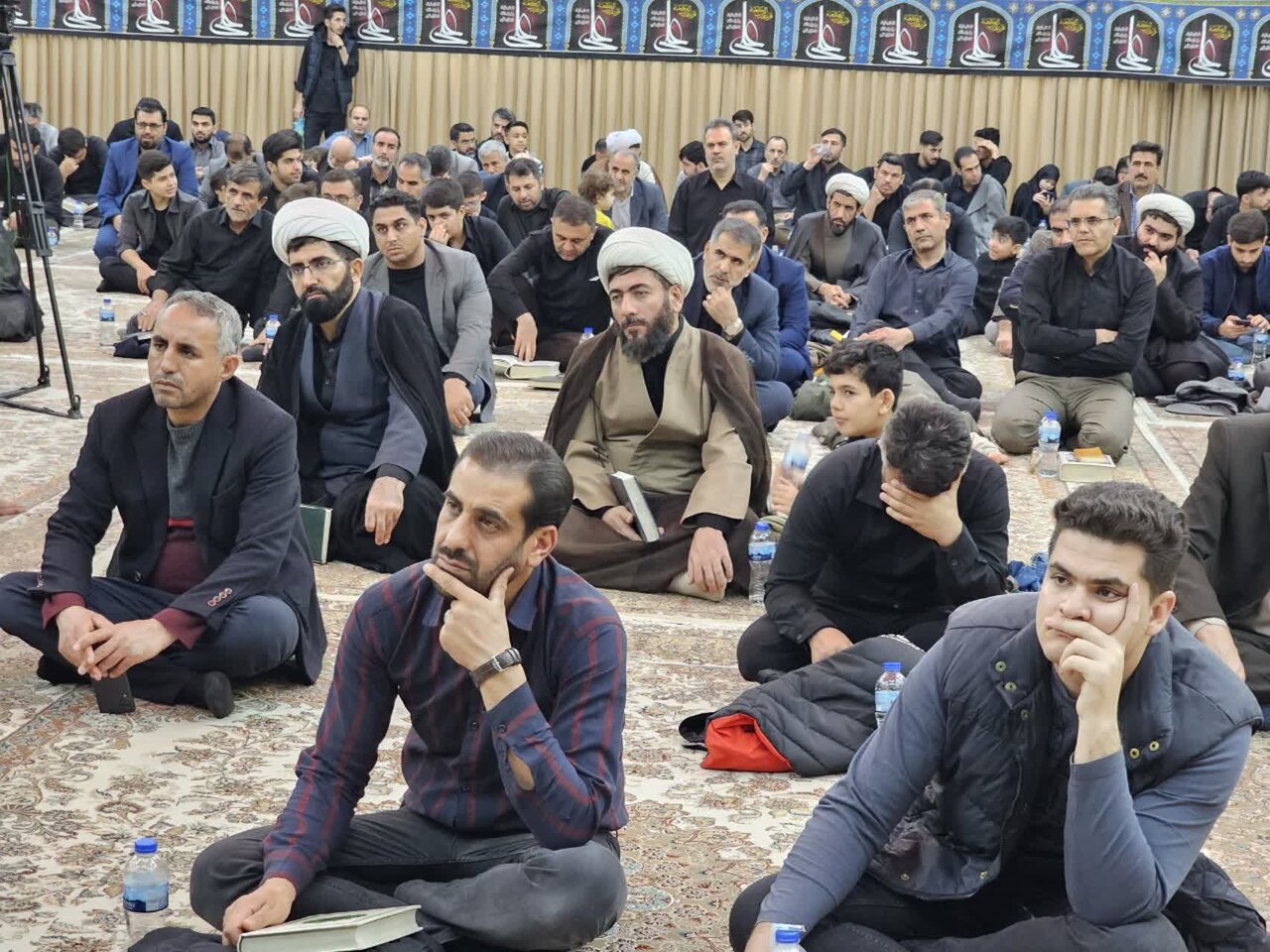 سوگ و نیایش در شبهای قدر سنندج؛ مراسم عزاداری امام علی(ع) برگزار شد