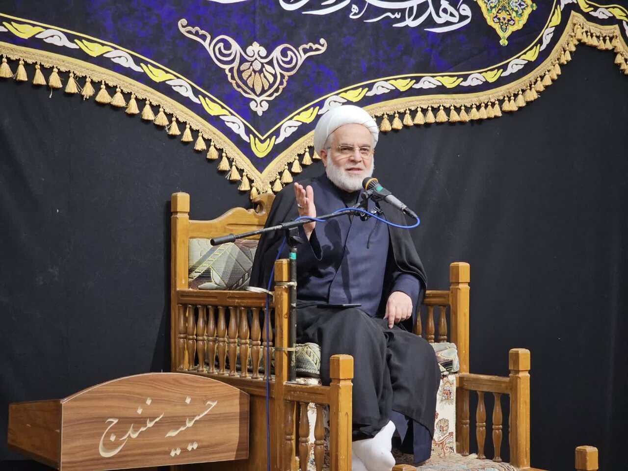 سوگ و نیایش در شبهای قدر سنندج؛ مراسم عزاداری امام علی(ع) برگزار شد